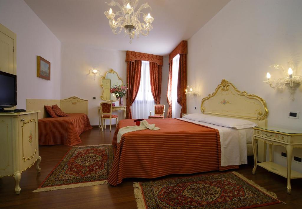 Hotel La Residenza Venice Room photo